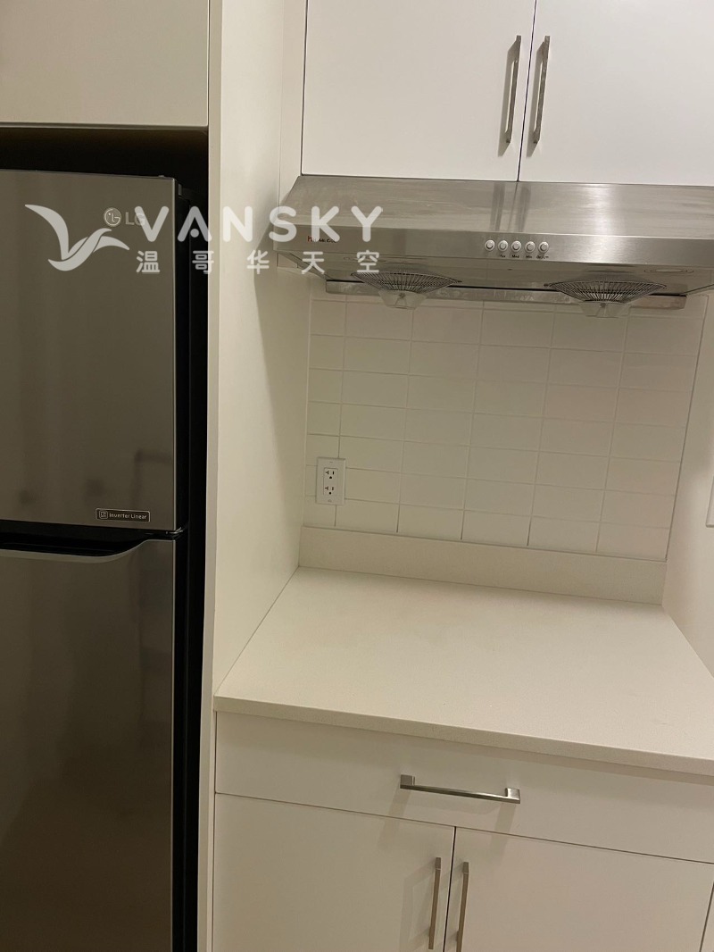 260716092549_Bachelor kitchen2.jpg